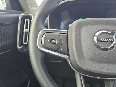 2025 Volvo XC40 Core Bright Theme