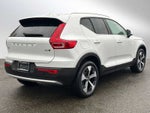 2025 Volvo XC40 Core Bright Theme