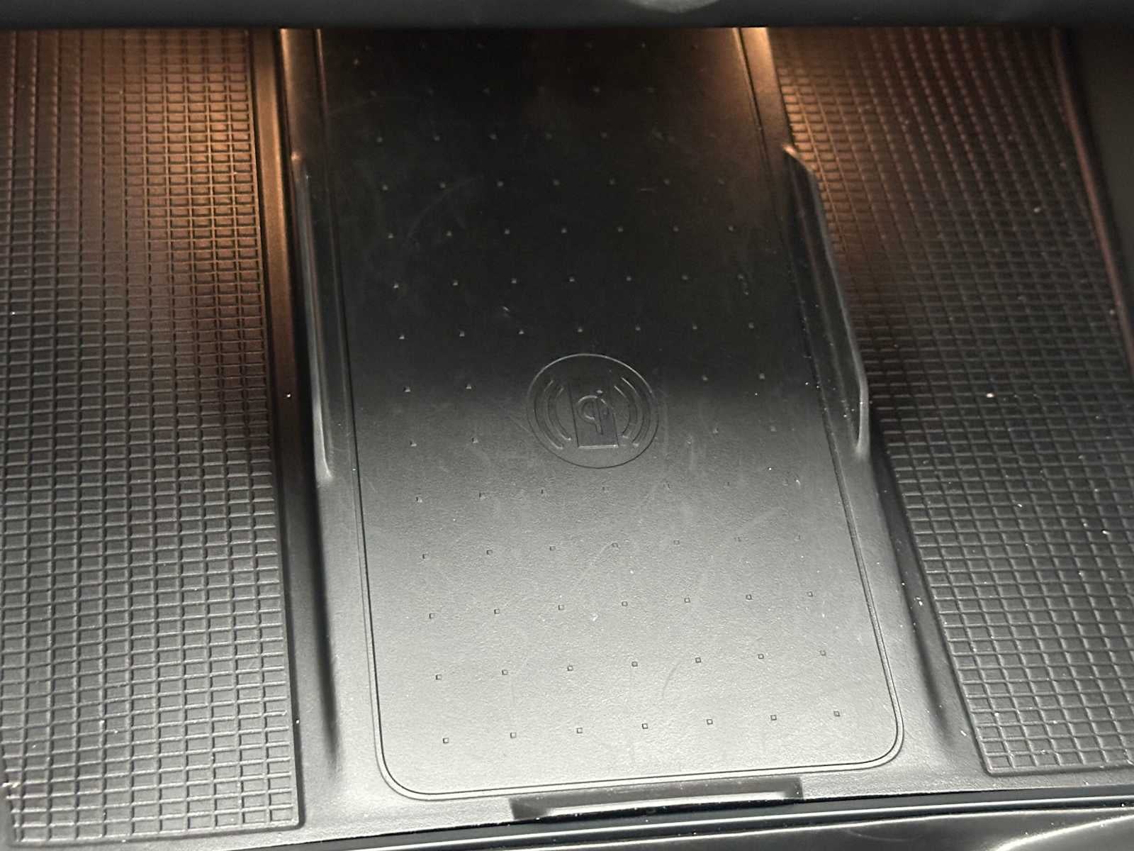 2025 Volvo XC40 Core Bright Theme