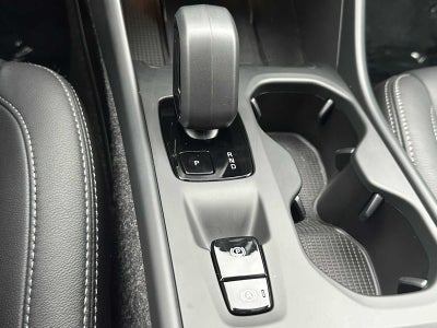 2025 Volvo XC40 Core Bright Theme