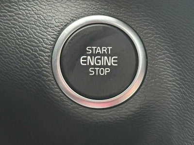 2025 Volvo XC40 Core Bright Theme