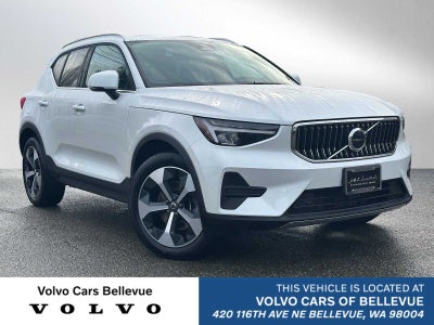 2025 Volvo XC40 Core Bright Theme