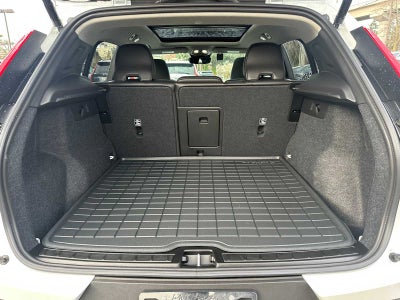 2025 Volvo XC40 Core Bright Theme