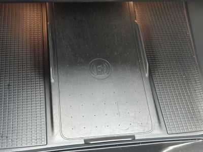 2025 Volvo XC40 Core Bright Theme