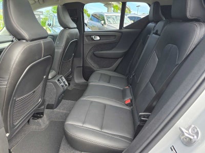 2026 Volvo XC40 Core