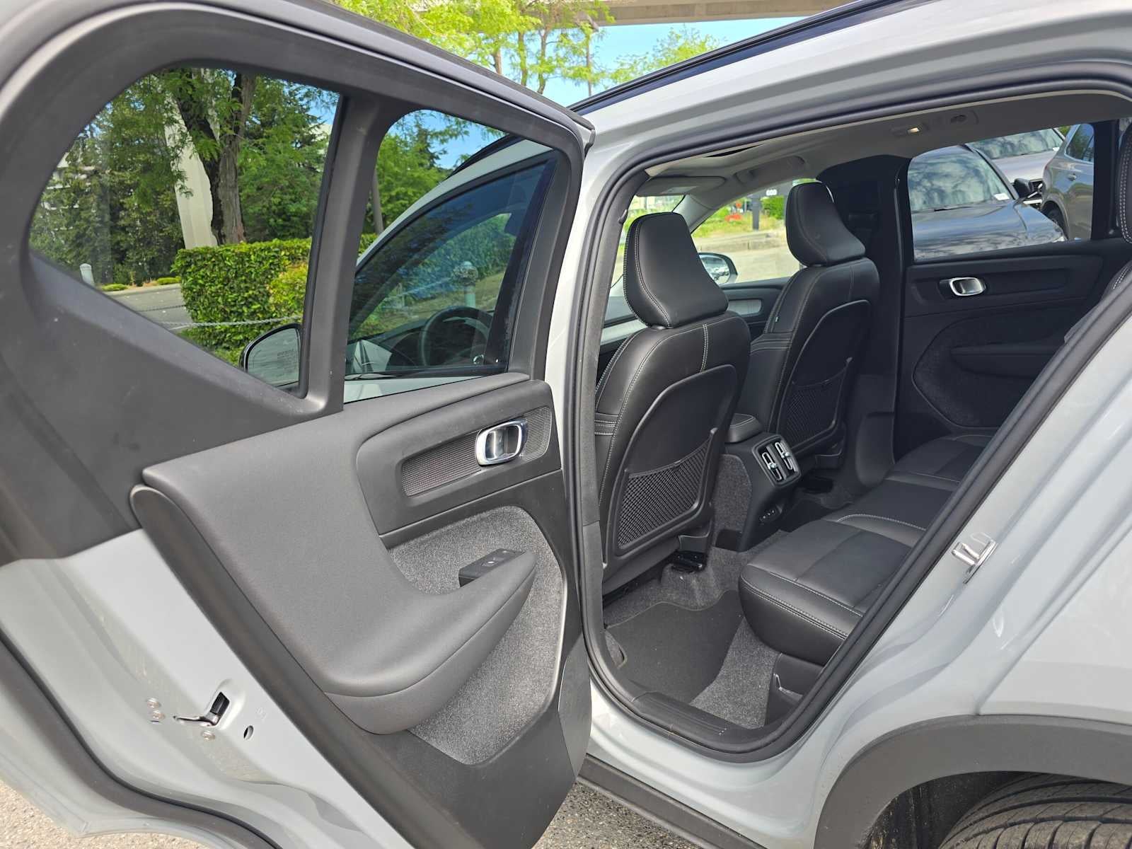 2026 Volvo XC40 Core