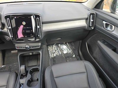 2026 Volvo XC40 Core