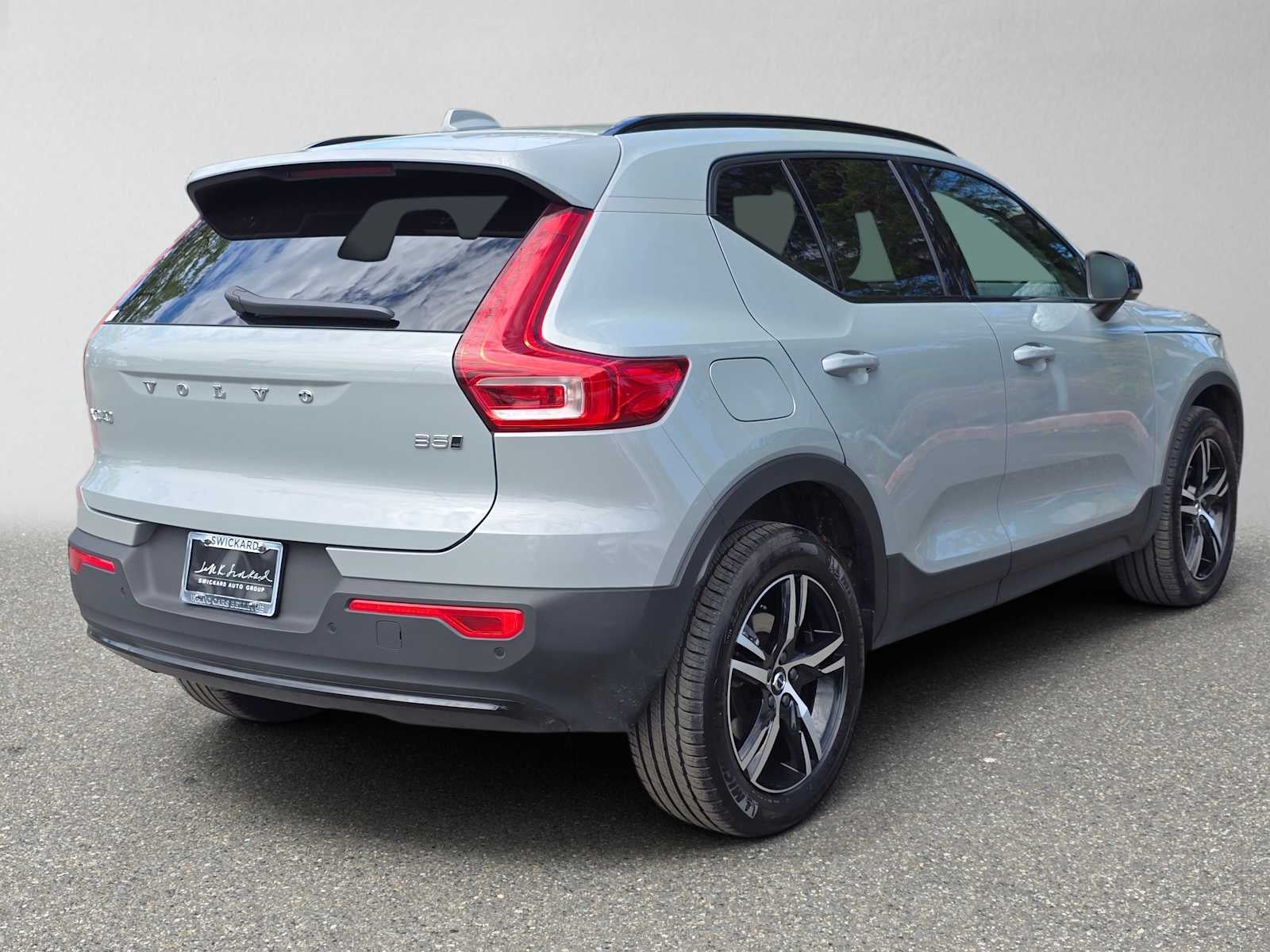 2026 Volvo XC40 Core