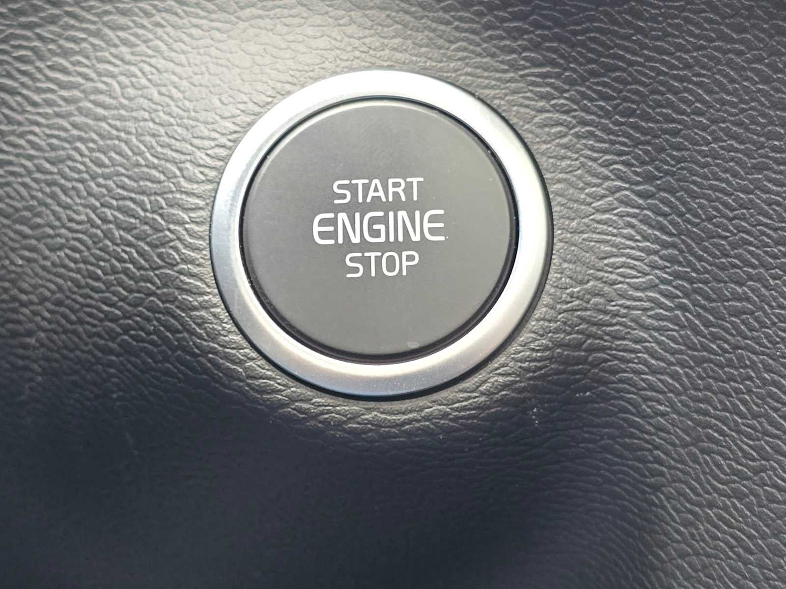 2026 Volvo XC40 Core
