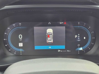 2024 Volvo XC40 Core Dark Theme