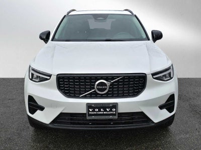 2024 Volvo XC40 Core Dark Theme