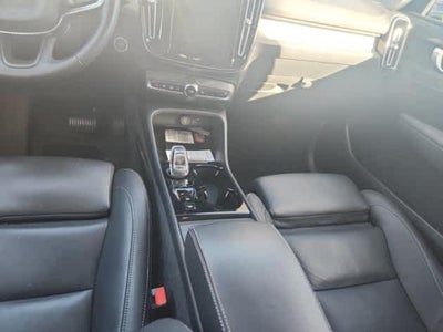 2024 Volvo XC40 Plus Dark Theme