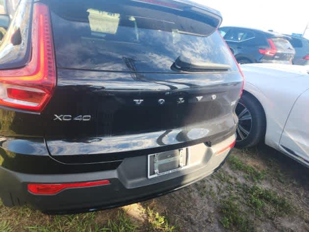 2024 Volvo XC40 Plus Dark Theme