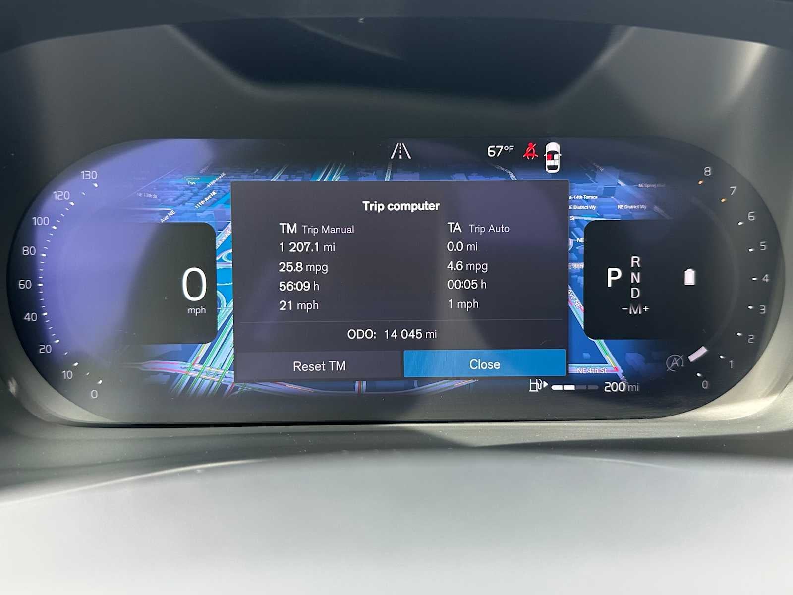 2023 Volvo XC40 Plus Dark Theme