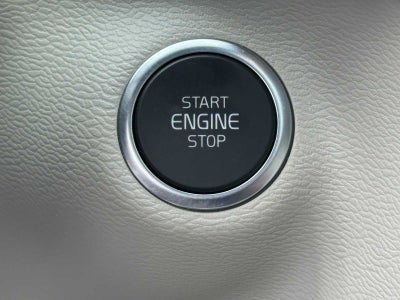 2023 Volvo XC40 Plus Dark Theme