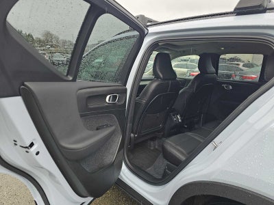 2025 Volvo XC40 Ultra Dark Theme