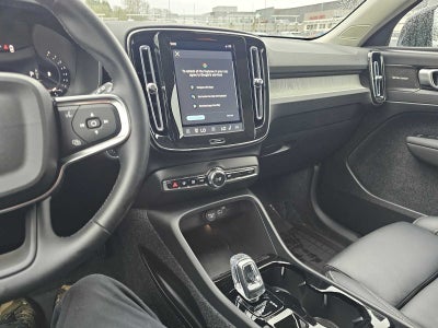 2025 Volvo XC40 Ultra Dark Theme