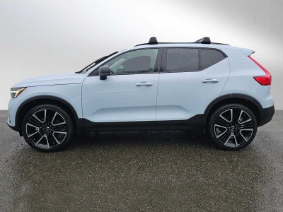 2025 Volvo XC40 Ultra Dark Theme