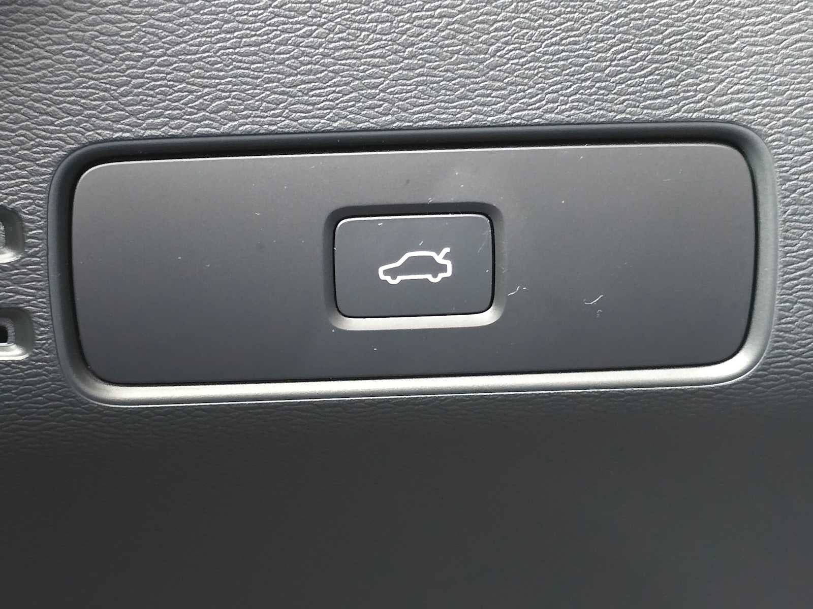 2026 Volvo XC40 Ultra