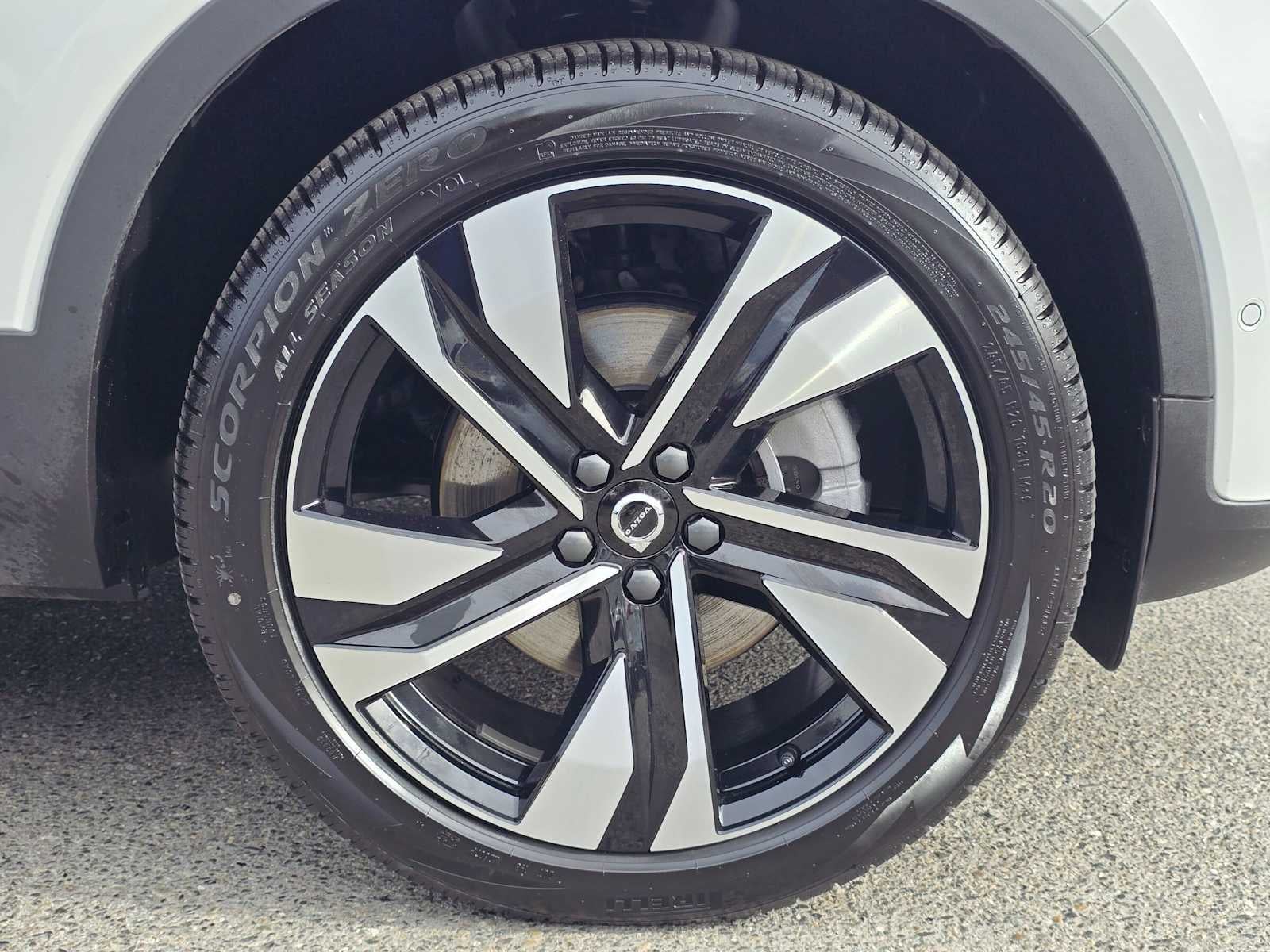 2026 Volvo XC40 Ultra