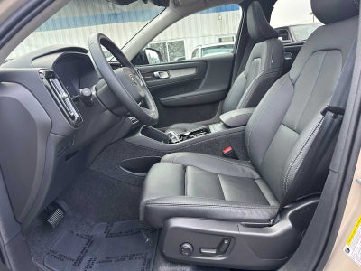 2025 Volvo XC40 Ultra Dark Theme