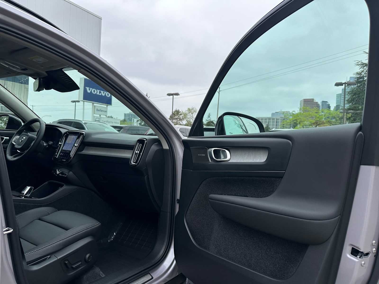 2026 Volvo XC40 Ultra