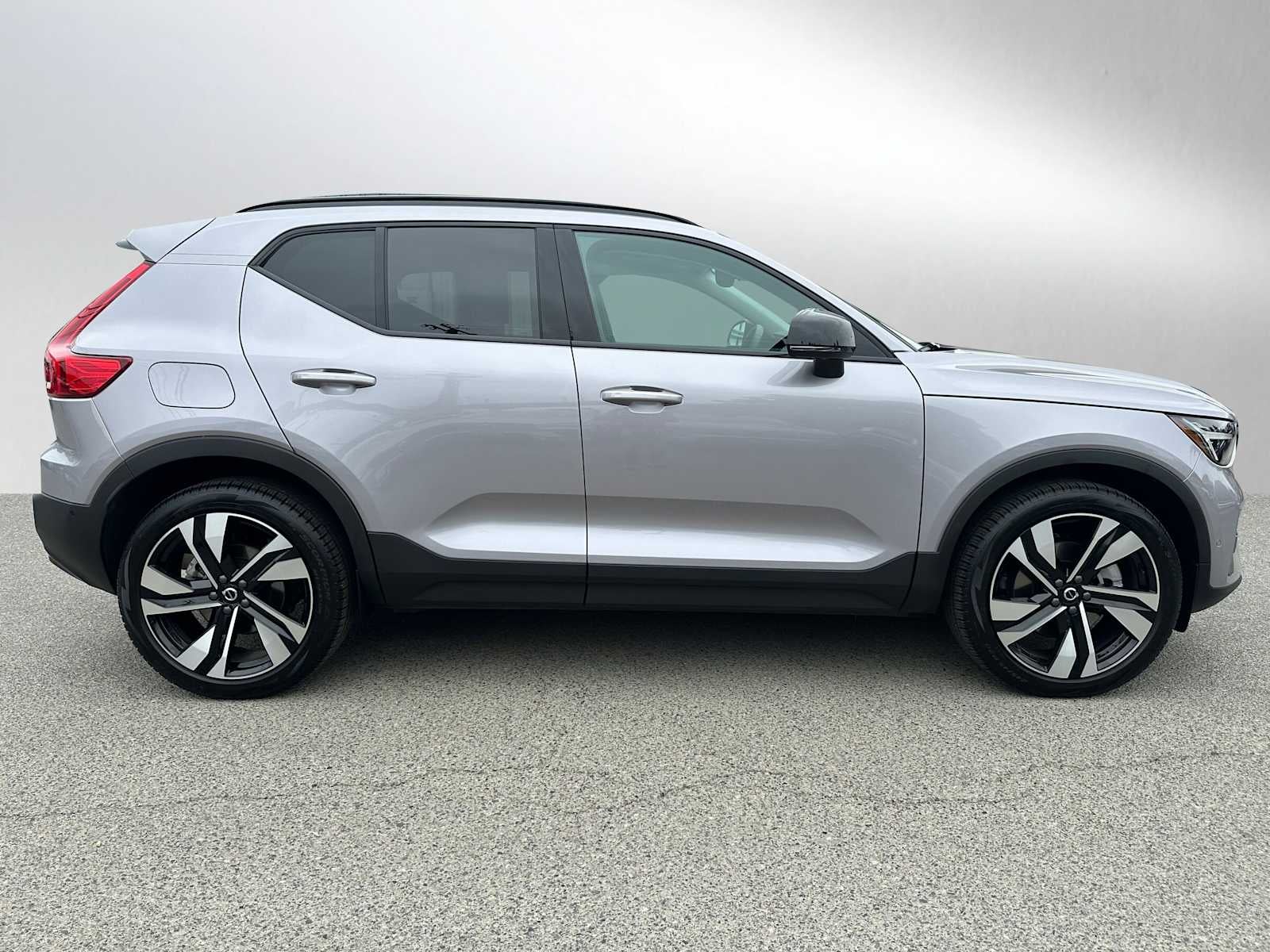 2026 Volvo XC40 Ultra