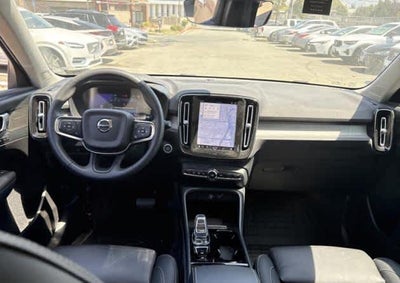 2023 Volvo XC40 Plus Bright Theme