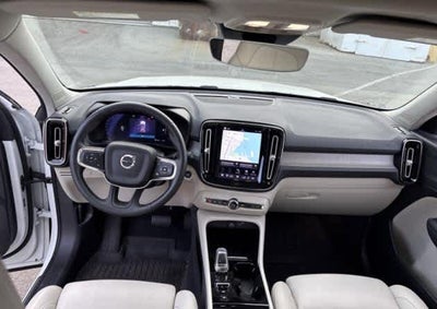 2023 Volvo XC40 Plus Bright Theme