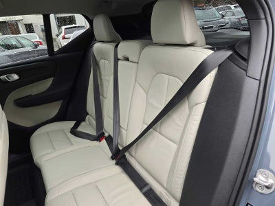 2023 Volvo XC40 Plus Bright Theme