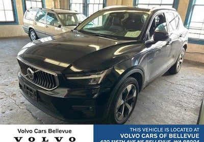 2023 Volvo XC40 Plus Bright Theme
