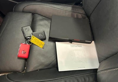 2023 Volvo XC40 Plus Bright Theme