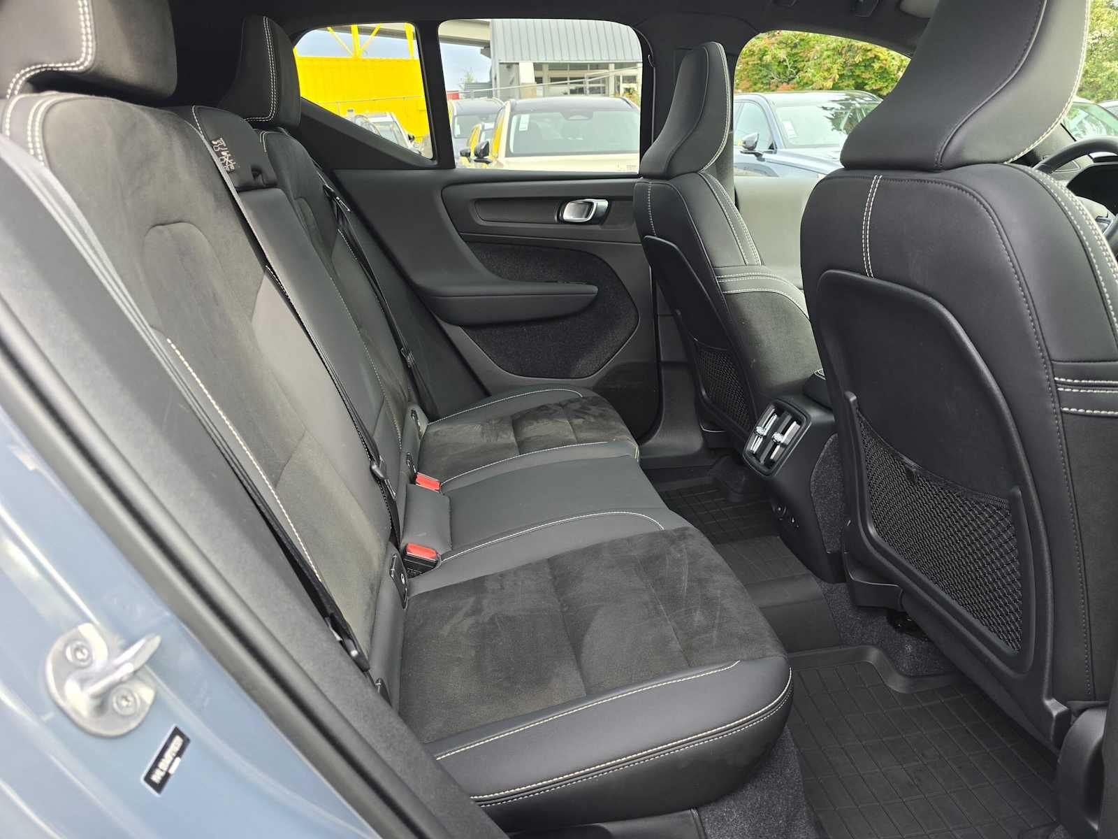 2023 Volvo XC40 Plus Dark Theme