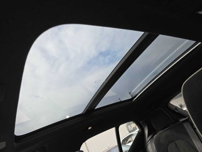 2023 Volvo XC40 Plus Dark Theme