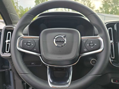 2023 Volvo XC40 Plus Dark Theme