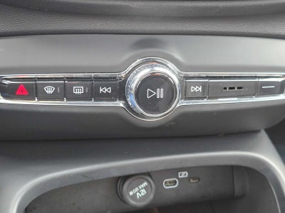 2023 Volvo XC40 Plus Dark Theme