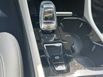 2023 Volvo XC40 Plus Dark Theme
