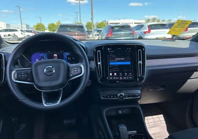 2023 Volvo XC40 Plus Dark Theme