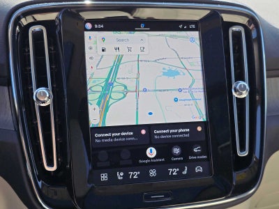 2023 Volvo XC40 Plus Dark Theme