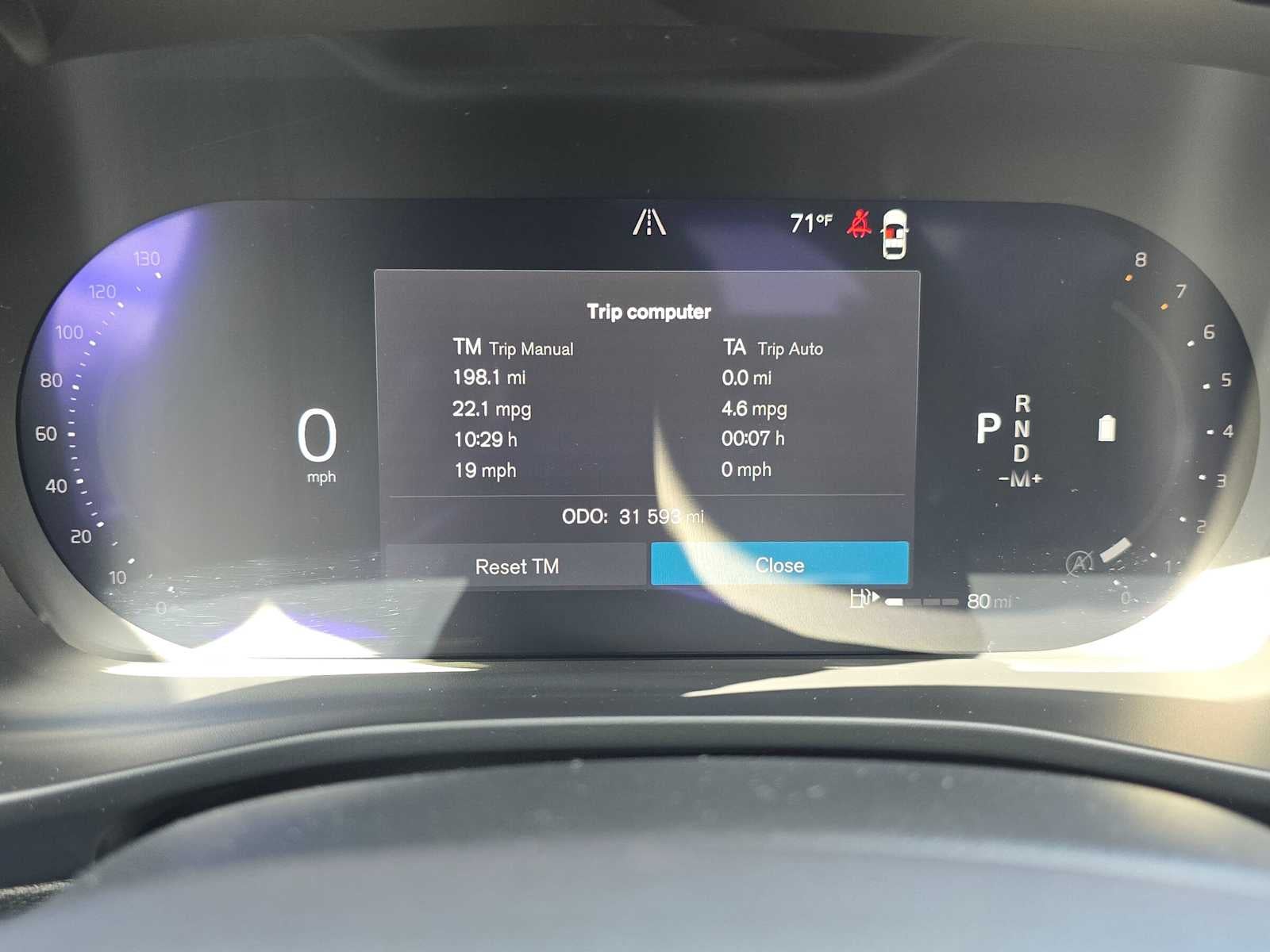 2023 Volvo XC40 Plus Dark Theme