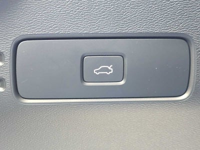 2023 Volvo XC40 Plus Dark Theme