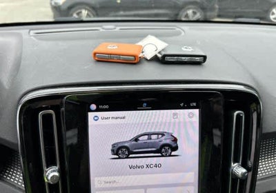2023 Volvo XC40 Plus Dark Theme