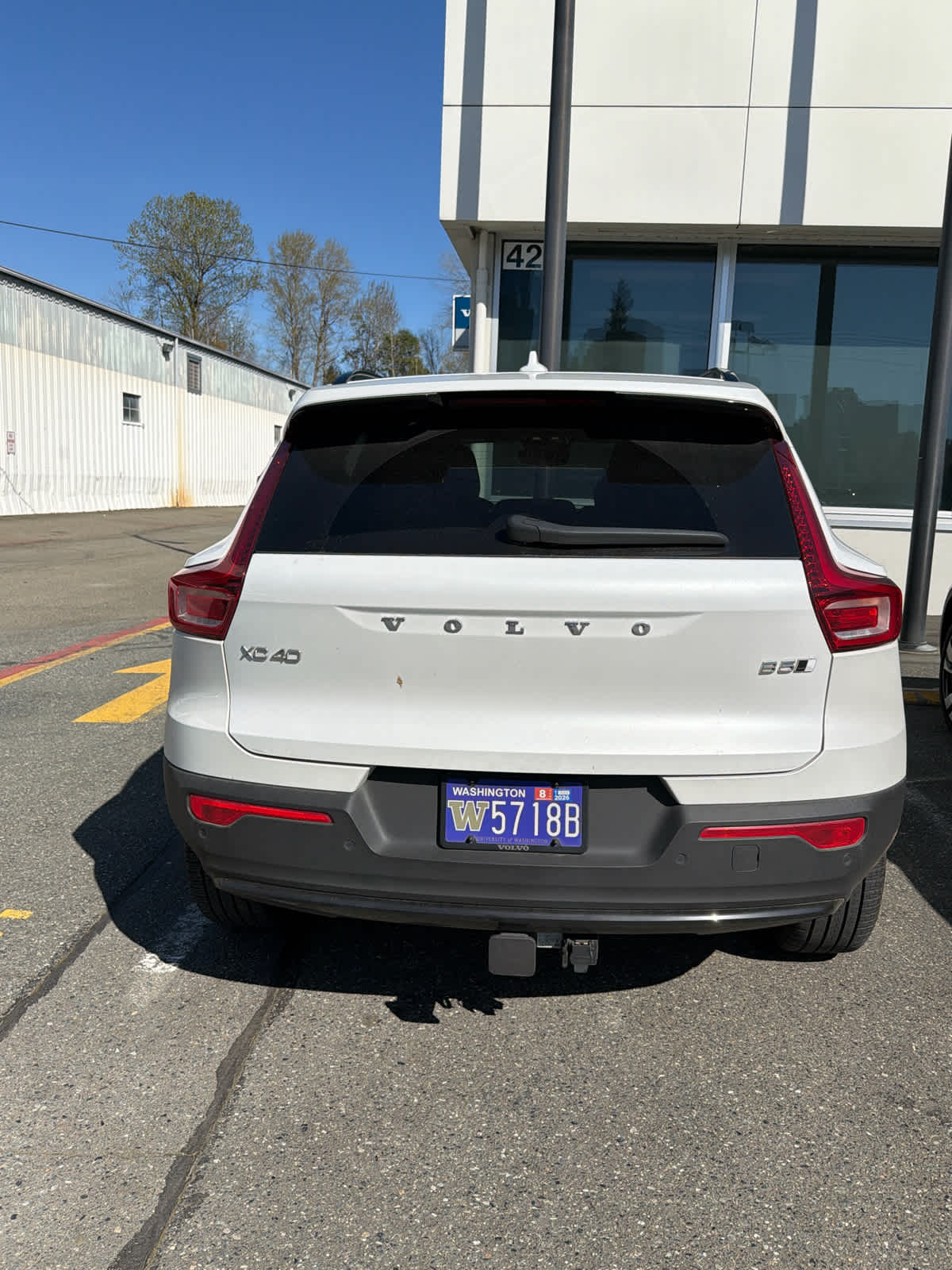 2023 Volvo XC40 Ultimate Dark Theme