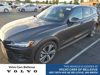 2025 Volvo V60 Cross Country Plus