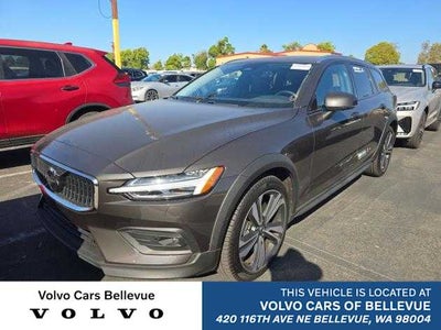 2025 Volvo V60 Cross Country Plus