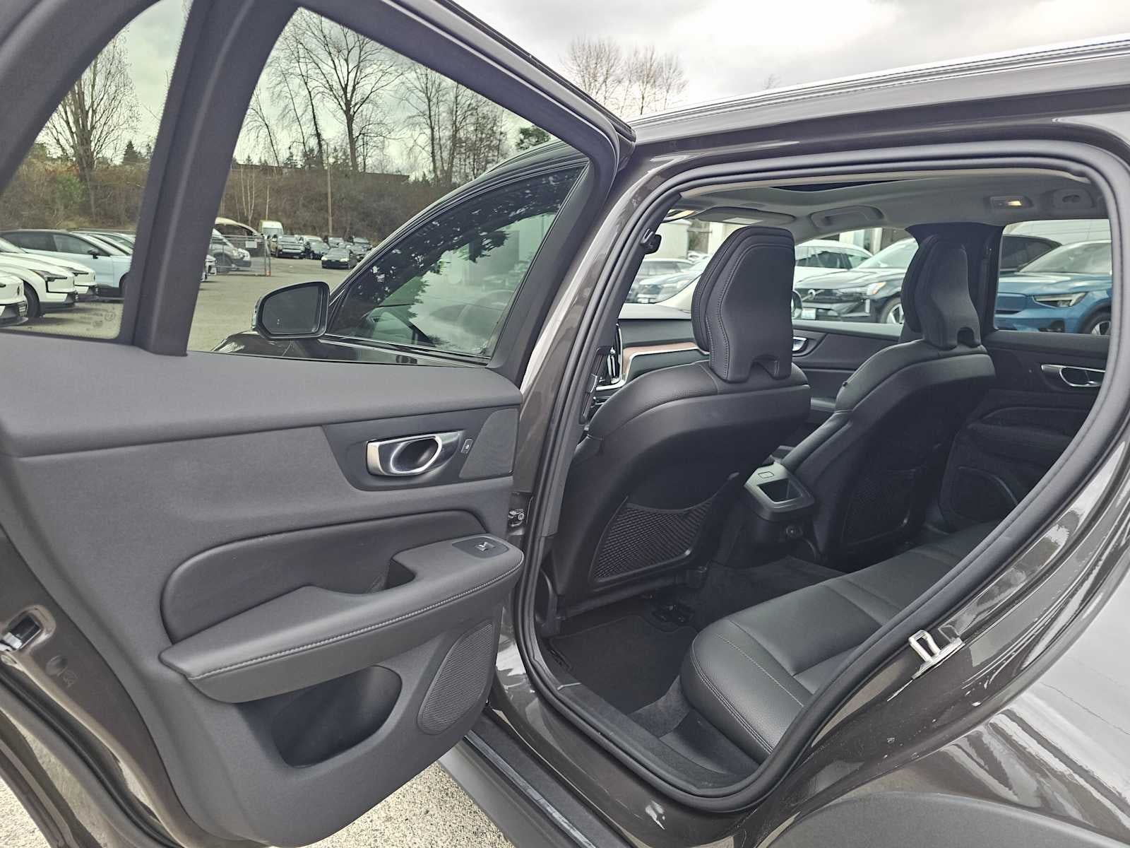 2025 Volvo V60 Cross Country Plus