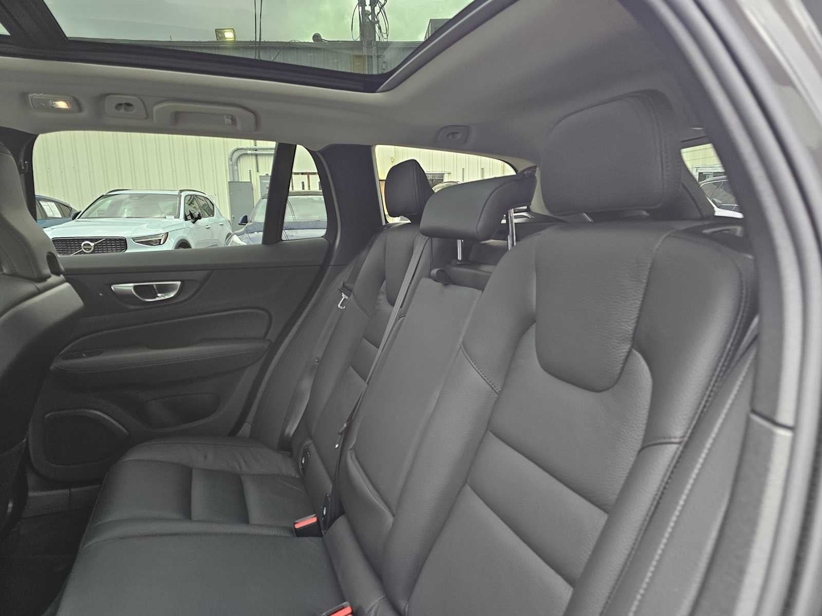 2025 Volvo V60 Cross Country Plus