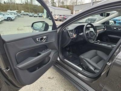 2025 Volvo V60 Cross Country Plus