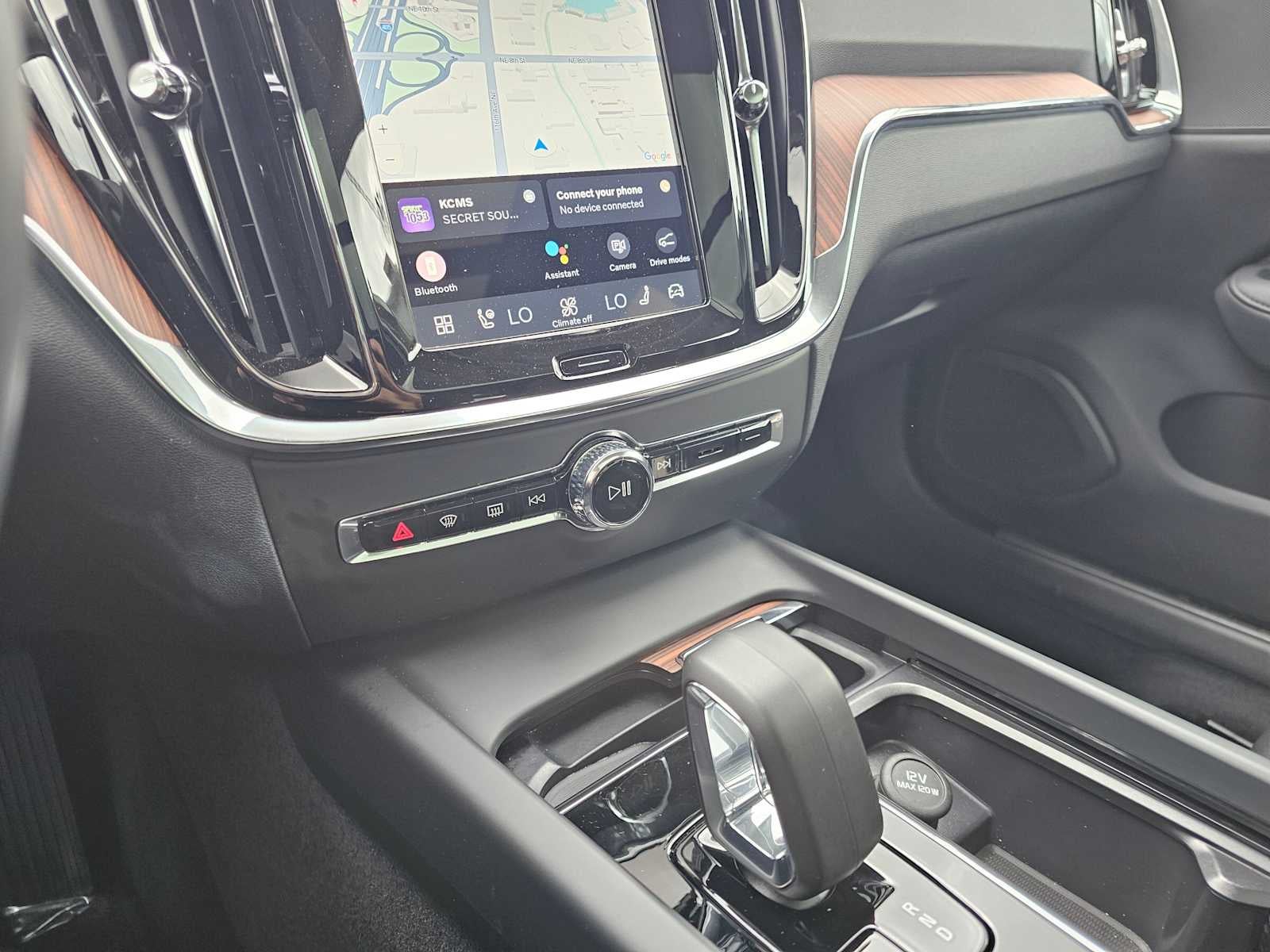 2025 Volvo V60 Cross Country Plus