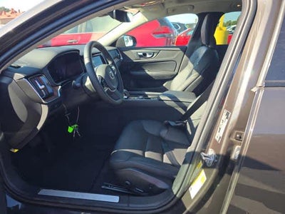 2025 Volvo V60 Cross Country Plus